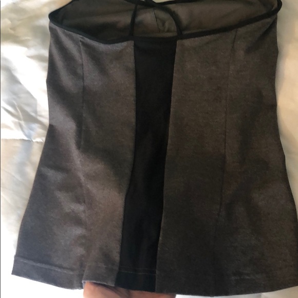 ❌SOLD❌ Alo Yoga tank - Picture 3 of 5